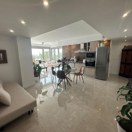 Apartamento Penthouse Puerta De Pedregalejo Málaga Exterior foto